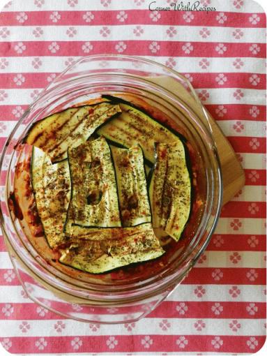 Zdjęcie - Dietetyczna lasagne z grillowaną cukinią - Przepisy kulinarne ze zdjęciami