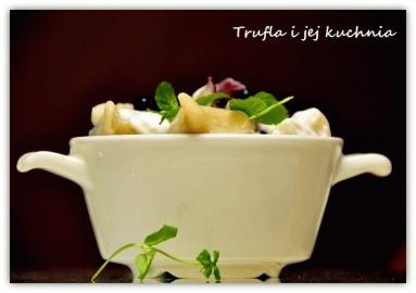 Zdjęcie - Pierogi z jagodami i listkiem  mięty - Przepisy kulinarne ze zdjęciami