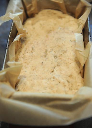 Zdjęcie - Chleb orkiszowy z pesto z rukoli - Przepisy kulinarne ze zdjęciami
