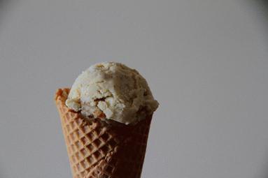 Zdjęcie - Domowe lody  owsiankowo-waniliowe - Przepisy kulinarne ze zdjęciami