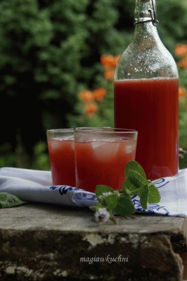 Zdjęcie - Domowa oranżada arbuzowa - Przepisy kulinarne ze zdjęciami