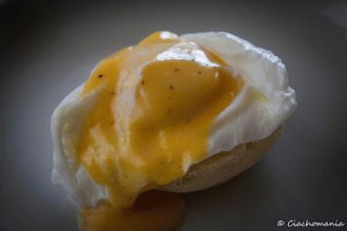 Zdjęcie - Jajka w koszulce i sos holederski - Przepisy kulinarne ze zdjęciami