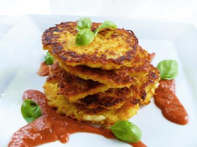 Zdjęcie - Kukurydziane racuszki z marchewką - Przepisy kulinarne ze zdjęciami
