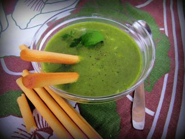 Zdjęcie - Zupa krem z zielonej  sałaty - Przepisy kulinarne ze zdjęciami