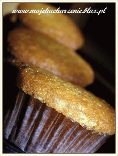 Zdjęcie - Mufinki malinowo-jeżynowe z cytrynową nutką - Przepisy kulinarne ze zdjęciami