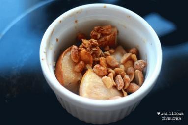 Zdjęcie - Śniadanie: Gruszki zapiekane z syropem z agawy i musli - Przepisy kulinarne ze zdjęciami