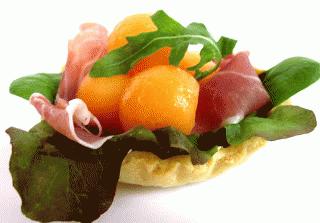 Zdjęcie - Tartaletki z szynką i melonem - Przepisy kulinarne ze zdjęciami