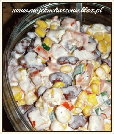 Zdjęcie - Kolorowa sałatka z fetą - Przepisy kulinarne ze zdjęciami