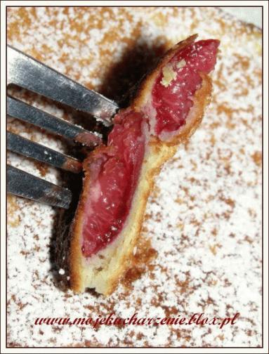 Zdjęcie - Omlet biszkoptowy z czereśniami - Przepisy kulinarne ze zdjęciami