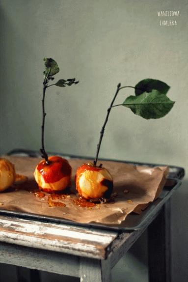 Zdjęcie - Jabłka w karmelu - Przepisy kulinarne ze zdjęciami