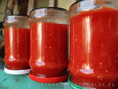 Zdjęcie - pomidory krojone w słoikach - Przepisy kulinarne ze zdjęciami