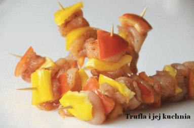 Zdjęcie - Drobiowe szaszłyki z papryką - Przepisy kulinarne ze zdjęciami