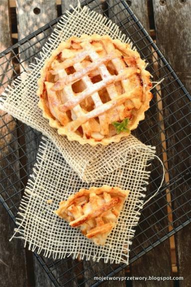 Zdjęcie - Tarta jabłkowa z limonką - Przepisy kulinarne ze zdjęciami