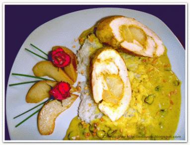 Zdjęcie - Roladki z kurczaka z gruszką na sosie curry. - Przepisy kulinarne ze zdjęciami