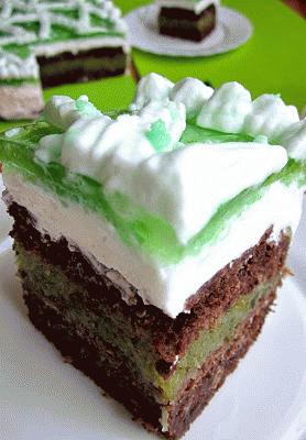Zdjęcie - Przekładane czekoladowe ciasto z cukinii - Przepisy kulinarne ze zdjęciami