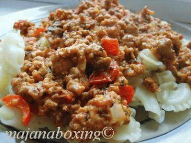 Zdjęcie - Makaron z mięsem i warzywami - Przepisy kulinarne ze zdjęciami