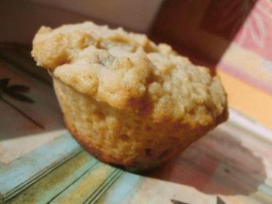 Zdjęcie - Muffiny ze snickersami i masłem orzechowym - Przepisy kulinarne ze zdjęciami