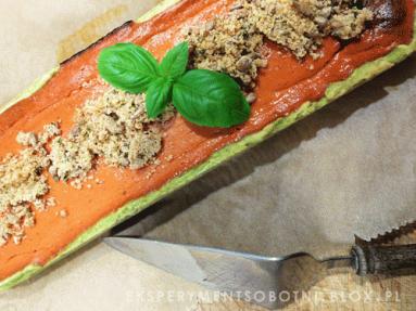 Zdjęcie - czerwony sernik na zielonym spodzie - Przepisy kulinarne ze zdjęciami