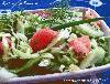 Zdjęcie - Surówka z kapusty pekińskiej, cykorii i szpinaku - Przepisy kulinarne ze zdjęciami