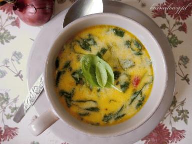 Zdjęcie - Kremowa zupa z kurczakiem i serem brie/Creamy chicken and brie soup - Przepisy kulinarne ze zdjęciami