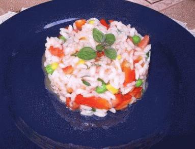 Zdjęcie - Kolorowy ryż z warzywami - Przepisy kulinarne ze zdjęciami