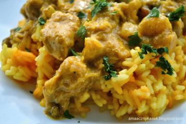 Zdjęcie - Orientalne curry z kurczaka z dynią, cynamonem i żurawiną - Przepisy kulinarne ze zdjęciami