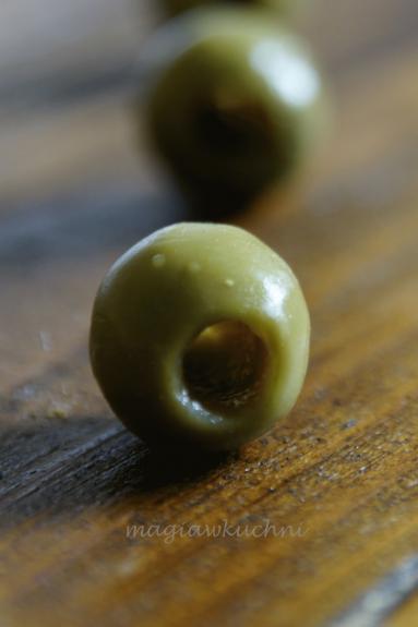 Zdjęcie - Chlebek na zakwasie z oliwkami - Przepisy kulinarne ze zdjęciami