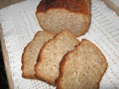 Zdjęcie - Chleb pszenny z otrębami i ziarnami - Przepisy kulinarne ze zdjęciami