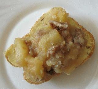 Zdjęcie - Dżem jabłkowy z orzechami - Przepisy kulinarne ze zdjęciami