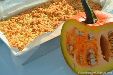 Zdjęcie - Szarlotka z dynią i nutą pomarańczy - Przepisy kulinarne ze zdjęciami