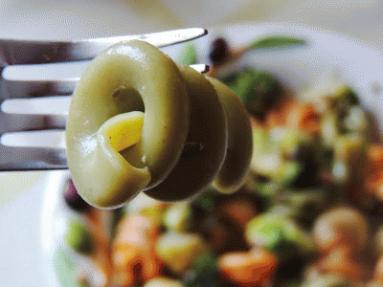 Zdjęcie - Makaron w sosie brokułowo - serowym - Przepisy kulinarne ze zdjęciami