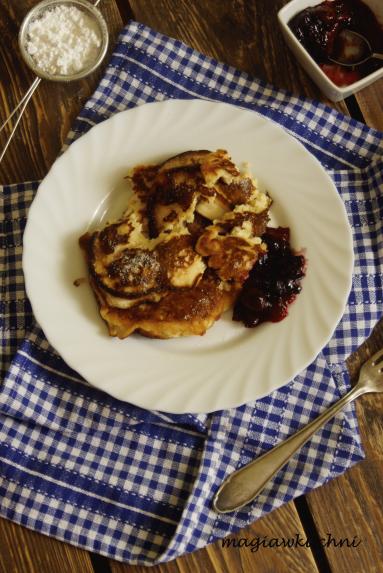 Zdjęcie - Lekki jak puszek omlet z jabłkami - Przepisy kulinarne ze zdjęciami