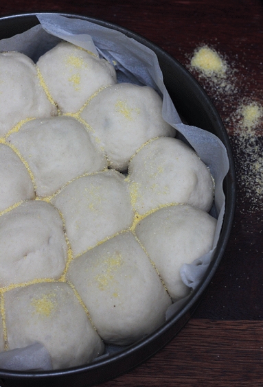 Zdjęcie - Bułeczki z klopsikami Zakochanego Kundla - Przepisy kulinarne ze zdjęciami