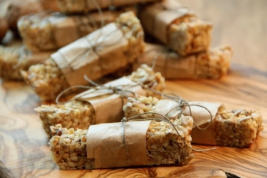 Zdjęcie - Batoniki musli - bez mąki, tłuszczu, jaj i cukru - Przepisy kulinarne ze zdjęciami