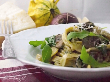 Zdjęcie - Makaron ze szpinakiem i serem z niebieską pleśnią/Pasta with spinach and blue cheese - Przepisy kulinarne ze zdjęciami