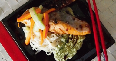 Zdjęcie - Łosoś kabayaki z awokado/Salmon kabayaki with avocado - Przepisy kulinarne ze zdjęciami
