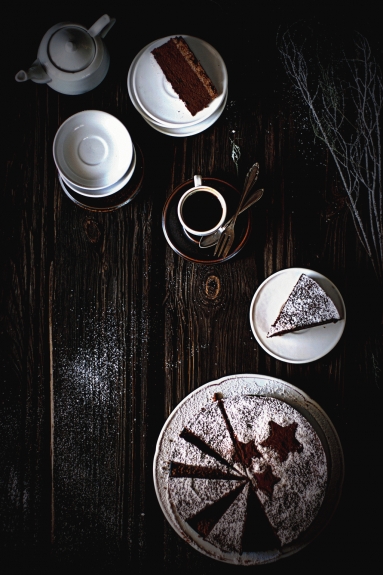 Zdjęcie - Ciasto czekoladowe z kardamonem - Przepisy kulinarne ze zdjęciami