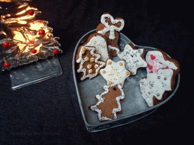 Zdjęcie - Grudniowe wyzwanie blogerek - ciasteczka na choinkę - Przepisy kulinarne ze zdjęciami