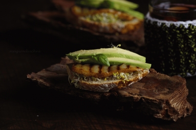 Zdjęcie - Kanapki z grilowaną gruszką i balsamico - Przepisy kulinarne ze zdjęciami
