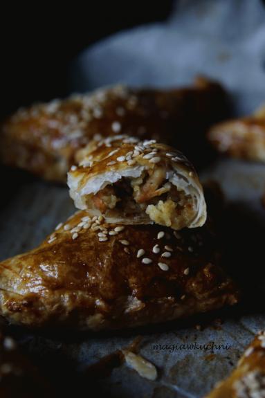 Zdjęcie - Rożki francuskie z kuskusem i łososiem - Przepisy kulinarne ze zdjęciami
