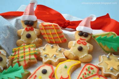 Zdjęcie - Świąteczne ciasteczka z marcepanem - Przepisy kulinarne ze zdjęciami