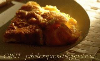 Zdjęcie - Omlet z serem - Przepisy kulinarne ze zdjęciami