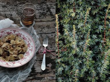 Zdjęcie - Łazanki z kapustą, grzybami i suszonymi śliwkami - Przepisy kulinarne ze zdjęciami