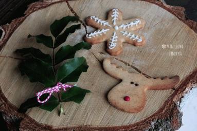 Zdjęcie - Miodowe ciasteczka pachnące Świętami i życzenia - Przepisy kulinarne ze zdjęciami