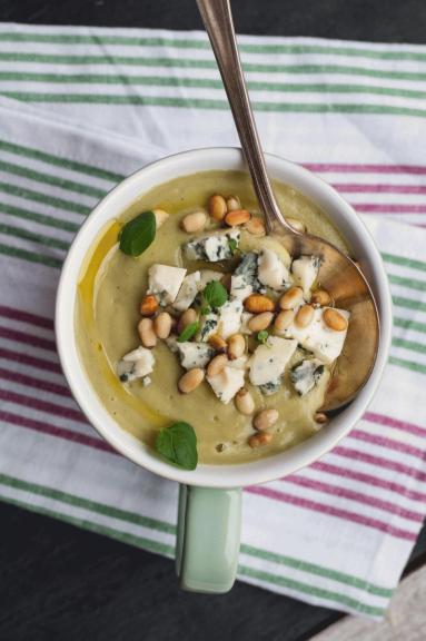Zdjęcie - Brokułowa zupa-krem z serem pleśniowym - Przepisy kulinarne ze zdjęciami