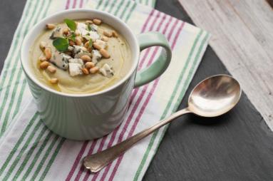 Zdjęcie - Brokułowa zupa-krem z serem pleśniowym - Przepisy kulinarne ze zdjęciami