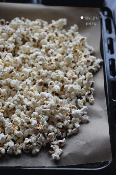 Zdjęcie - Popcorn w karmelowej skorupce - Przepisy kulinarne ze zdjęciami