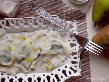Zdjęcie - Ravioli z kozim serem i szpinakiem w kremowym sosie parmezanowym/Ravioli with goat cheese and spinach filling in parmesan cream sauce - Przepisy kulinarne ze zdjęciami