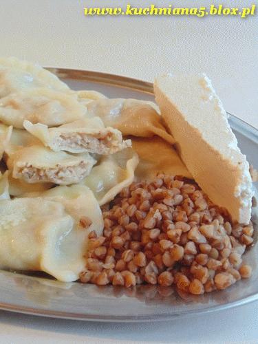 Zdjęcie - Pierogi z kaszą gryczaną i białym serem - Przepisy kulinarne ze zdjęciami