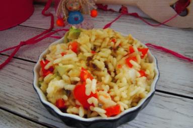 Zdjęcie - Sałatka ryżowo- warzywna  bez majonezu - Przepisy kulinarne ze zdjęciami